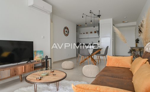 Apartment in Saint-Cyr-sur-Mer, Provence-Alpes-Côte d'Azur, France 1