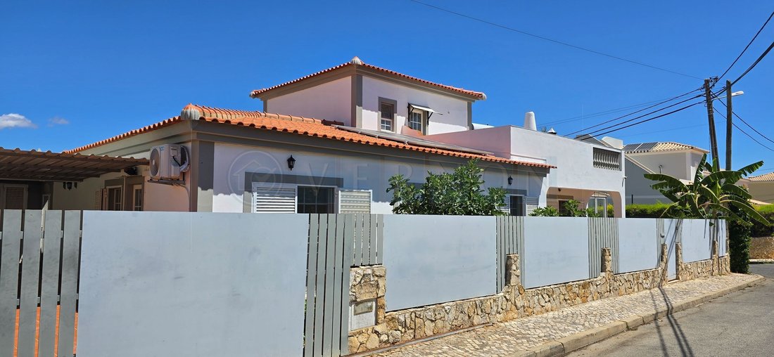 Villa in Carvoeiro, Algarve, Portugal 1 - 18719913
