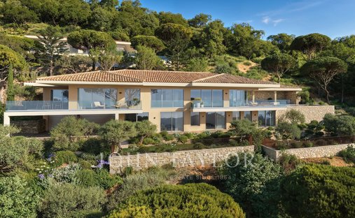 Villa in Grimaud, Provence-Alpes-Côte d'Azur, France 1