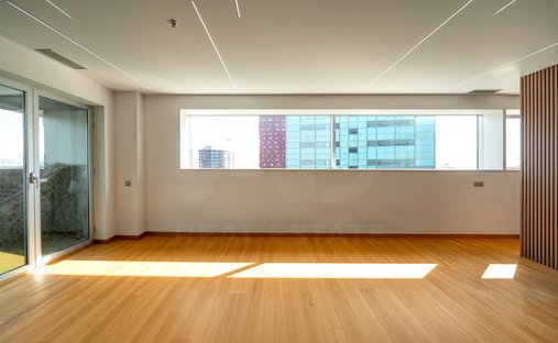 Apartamento en Districte III, Hospitalet de Llobregat, España 1