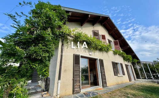 House in Charvonnex, Auvergne-Rhône-Alpes, France 1