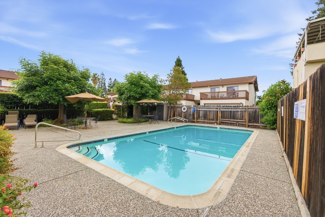 Townhouse in Redwood City, California, United States 3 - 17804428