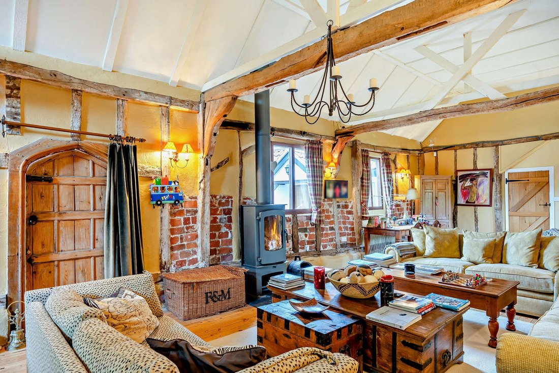House in Suffolk, England 3 - 18716559