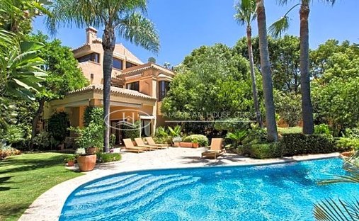 Villa in Marbella, Andalusia, Spain 1