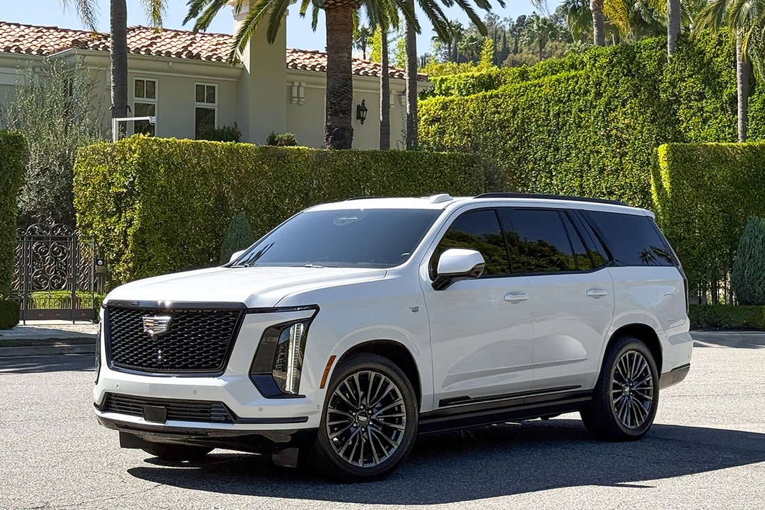Suv in West Hollywood, CA, United States 1 - 18717169