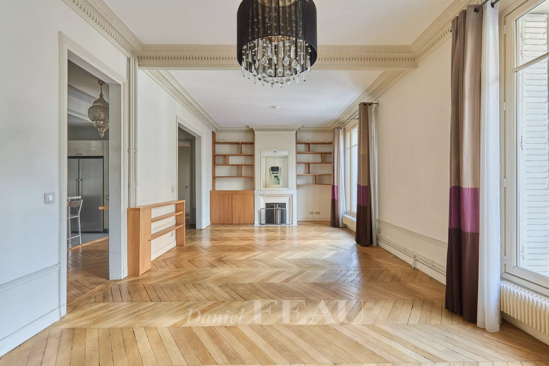 Apartment in La Plaine des Sablons, Neuilly-sur-Seine, France 1 - 17976468