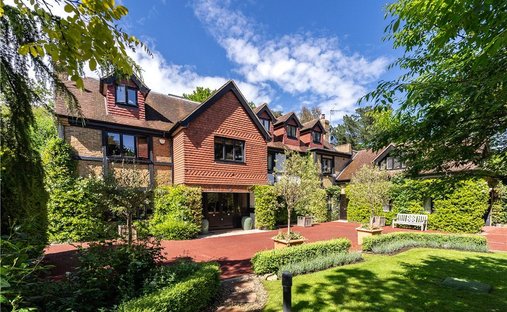 Casa a Coombe, Borough Reale di Kingston upon Thames, Inghilterra 1