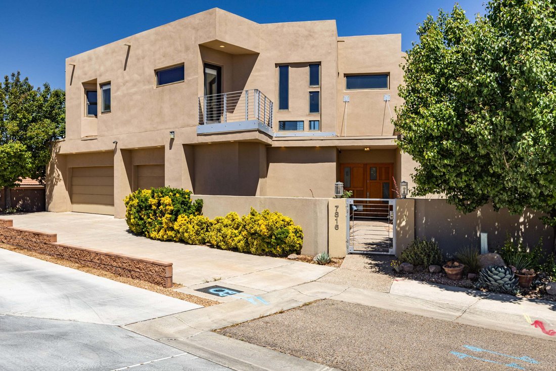 House in Albuquerque, New Mexico, United States 1 - 18718217