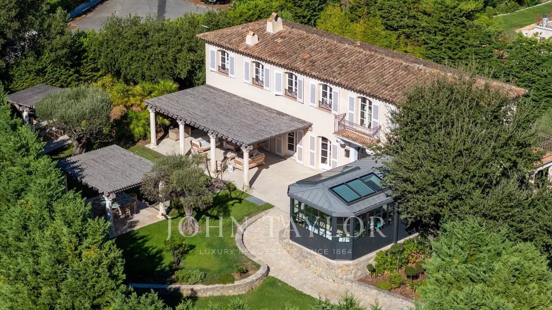 Finca en Grimaud, Provenza-Alpes-Costa Azul, Francia 1 - 16461011