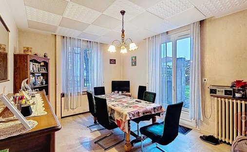 Haus in Est, Ville-la-Grand, Frankreich 1