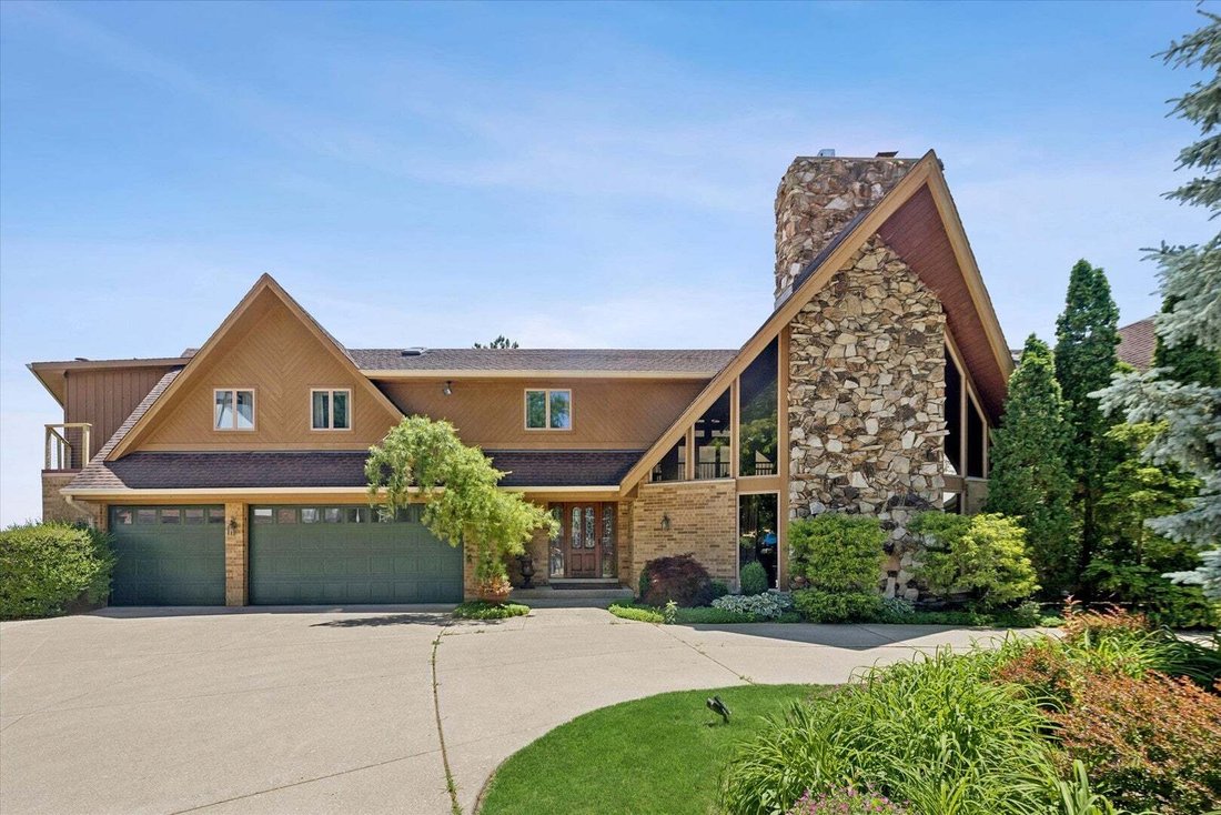 House in Downers Grove, Illinois, United States 1 - 18049852