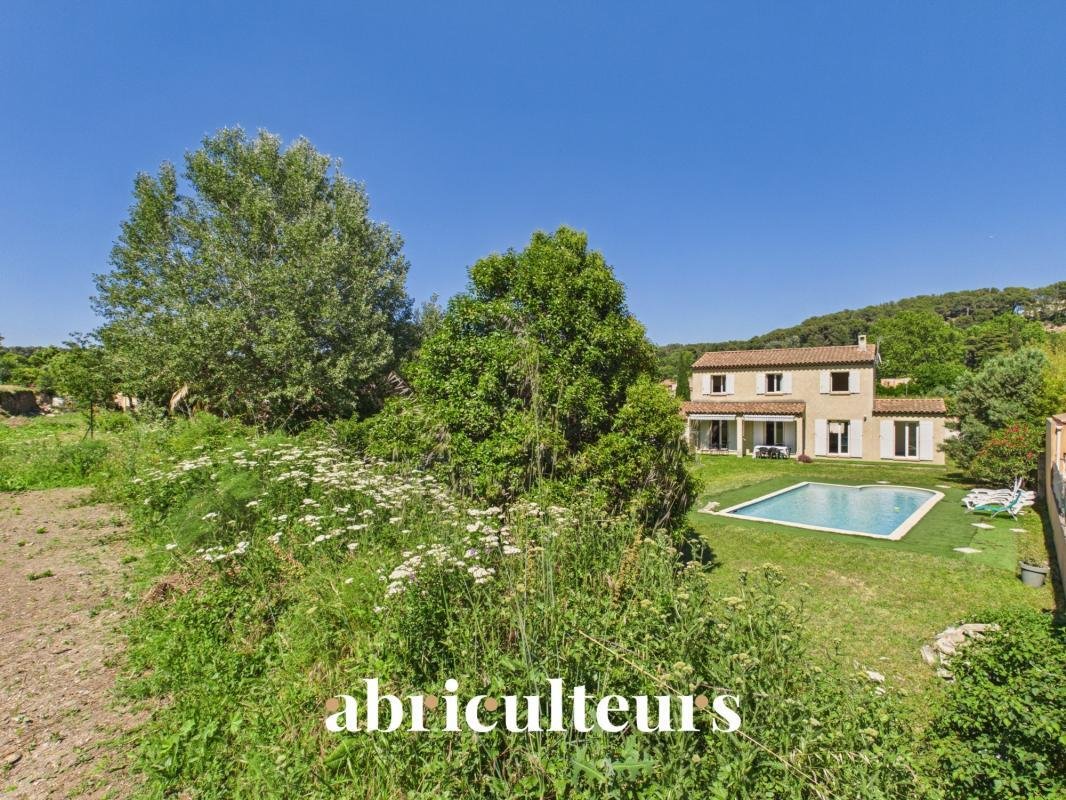 Casa en Saint-Chamas, Provenza-Alpes-Costa Azul, Francia 2 - 18716505