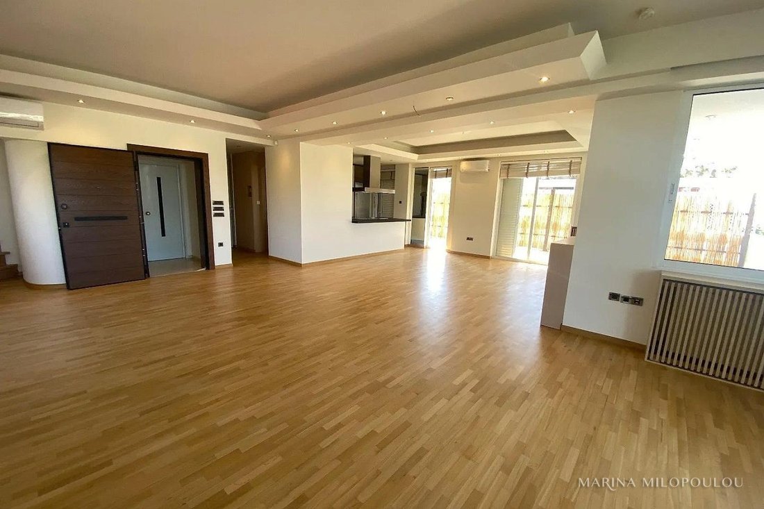 Apartment in Vouliagmeni, Attica, Greece 1 - 18717554