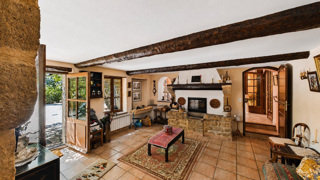 Villa a Arrondissement di Nîmes, Occitania, Francia 4 - 18717577