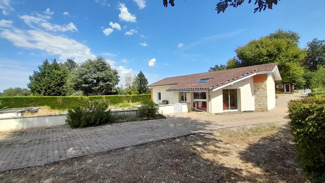 Villa in Montceaux, Auvergne-Rhone-Alpen, Frankreich 4 - 18717156
