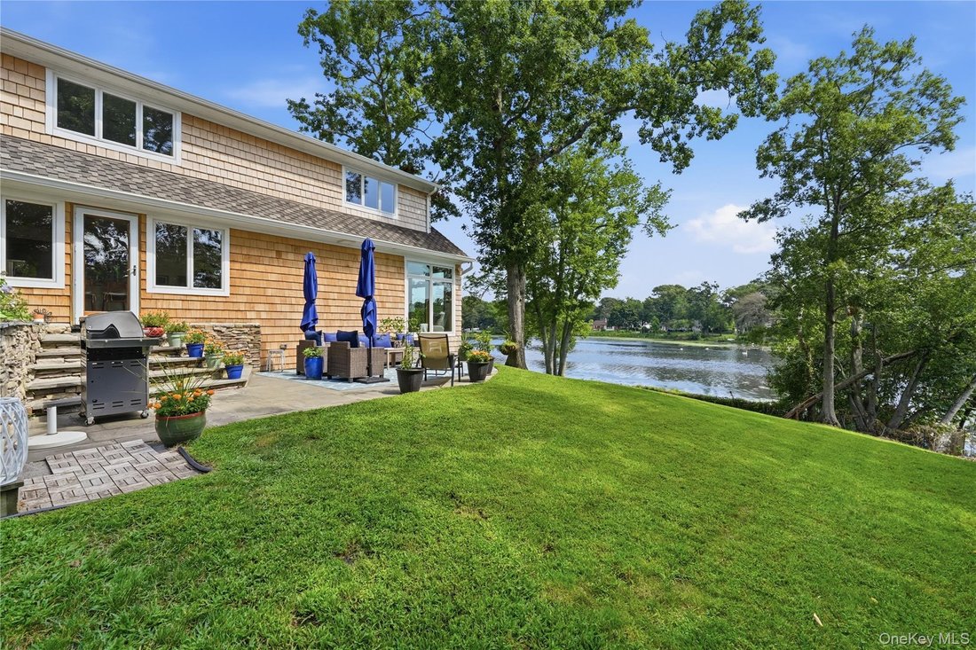 Casa a East Patchogue, New York, Stati Uniti 4 - 18717978