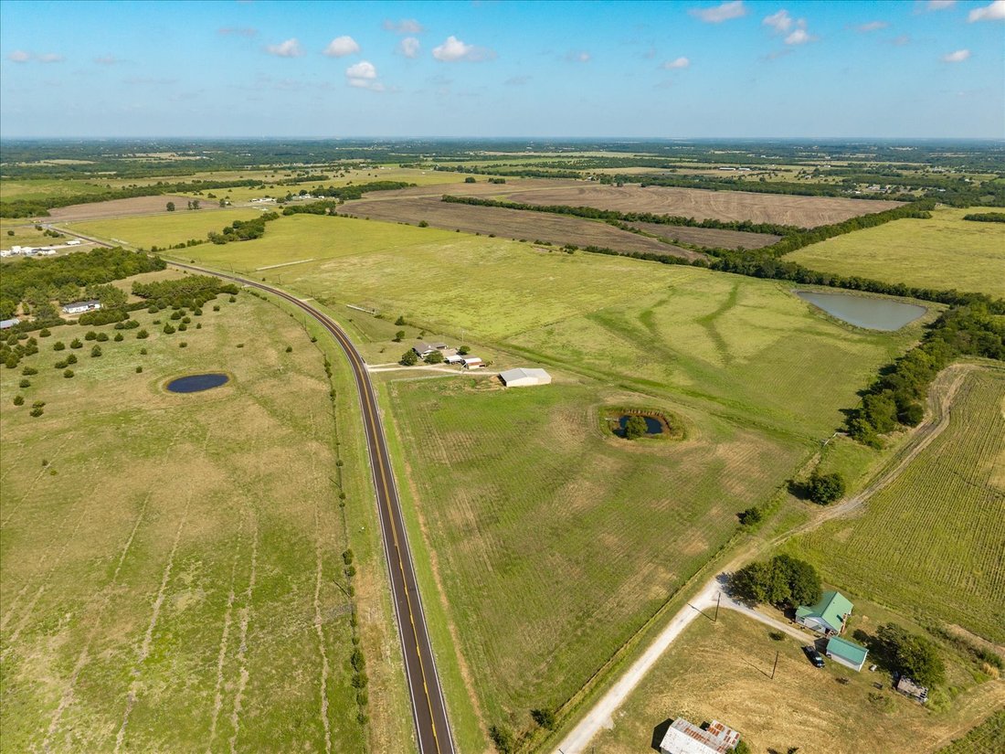 Land in Celeste, Texas, United States 2 - 18716582