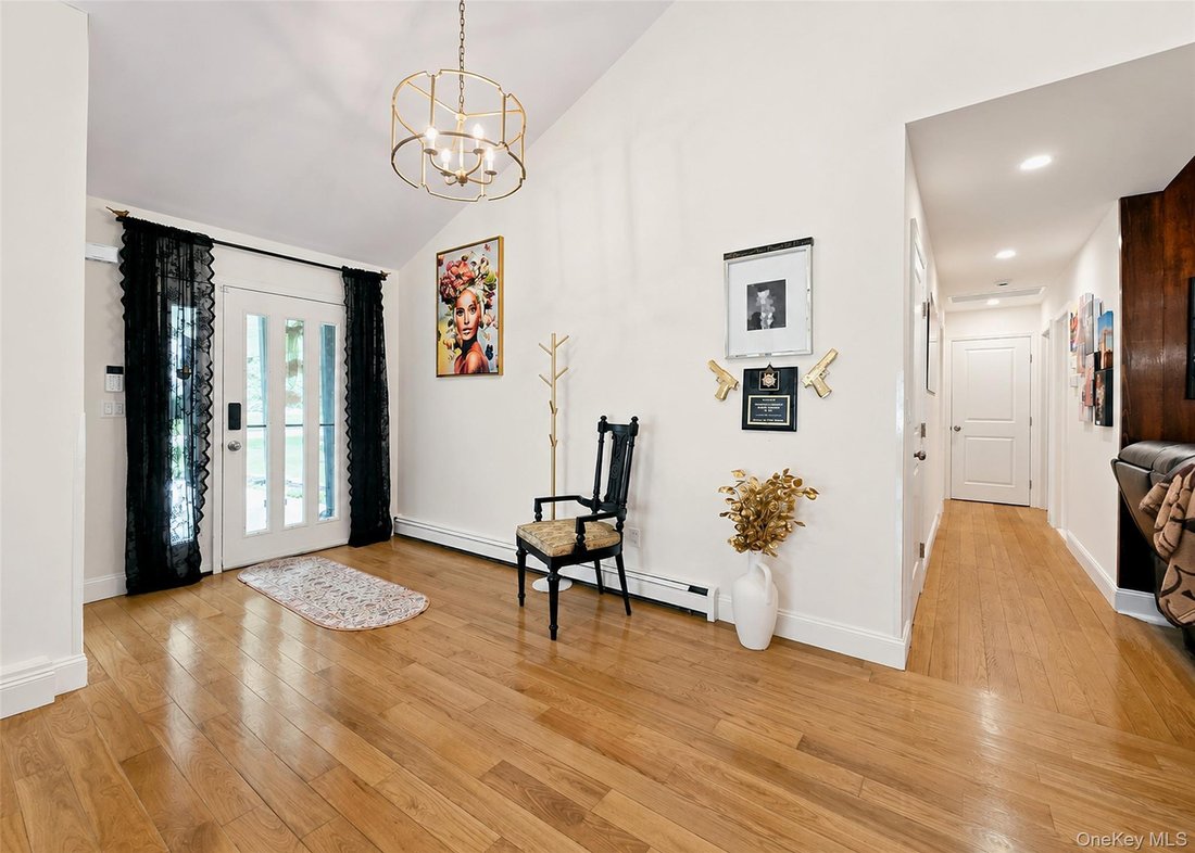 Casa en Miller Place, Nueva York, Estados Unidos 4 - 18716303