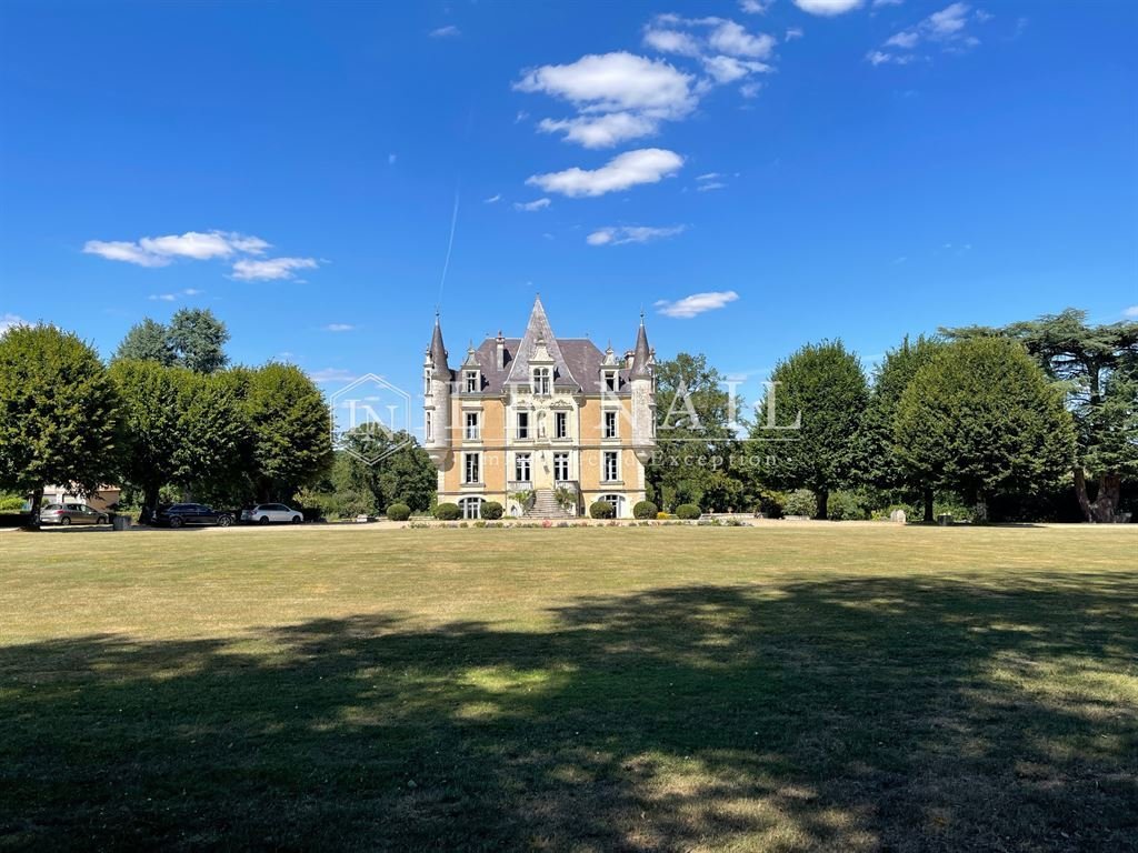 Castle in Poitiers, Nouvelle-Aquitaine, France 4 - 12148081