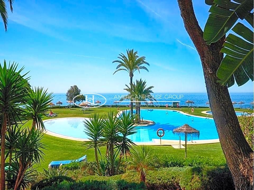 Wohnung in Elviria-Cabopino, Marbella, Spanien 1 - 12370997