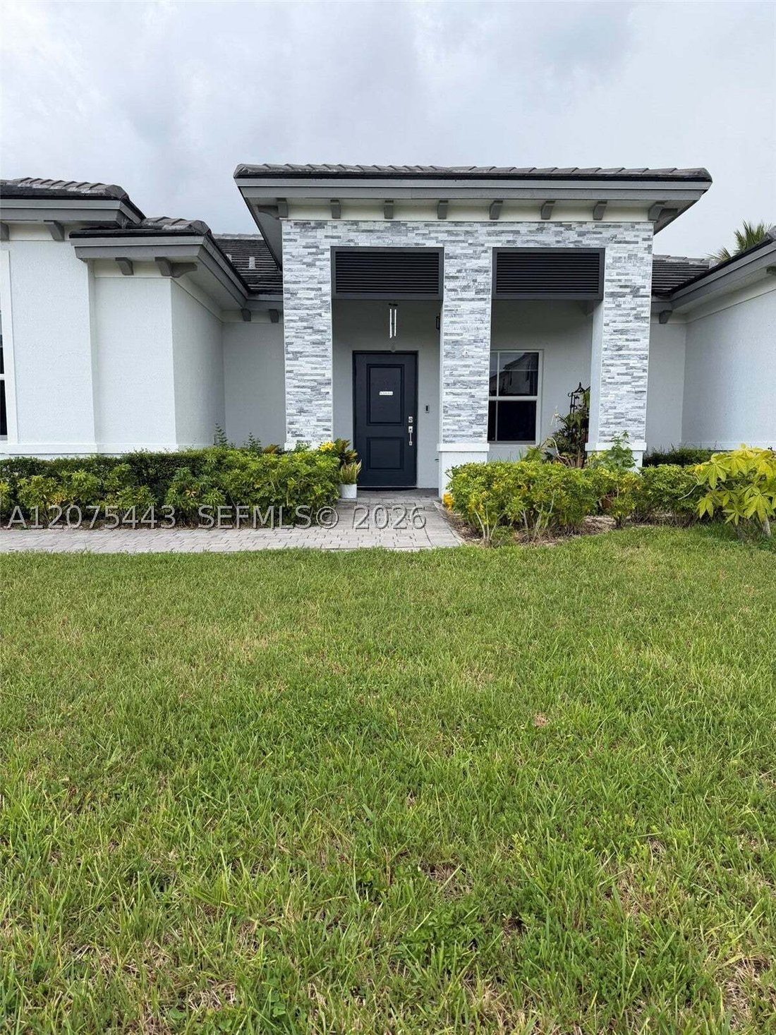 House in Miami, Florida, United States 2 - 18706008