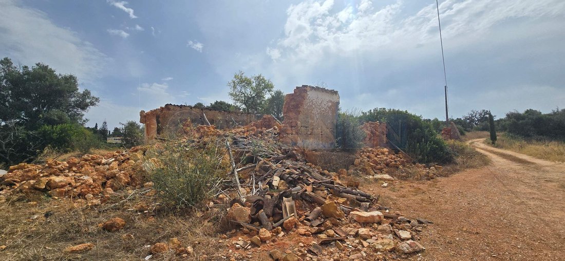 Terreno en Porches, Algarve, Portugal 1 - 18563167