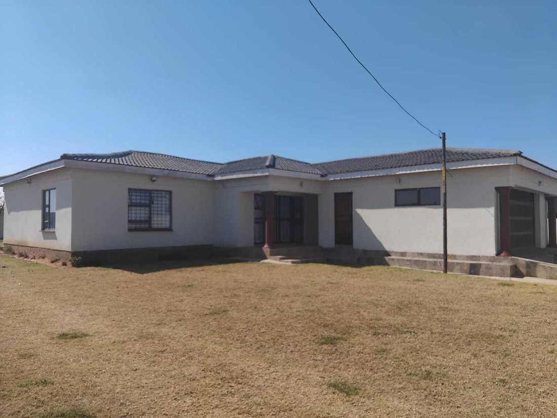 Maisons de campagne à Municipalité locale de Newcastle, KwaZulu-Natal, Afrique du Sud 2 - 18717614