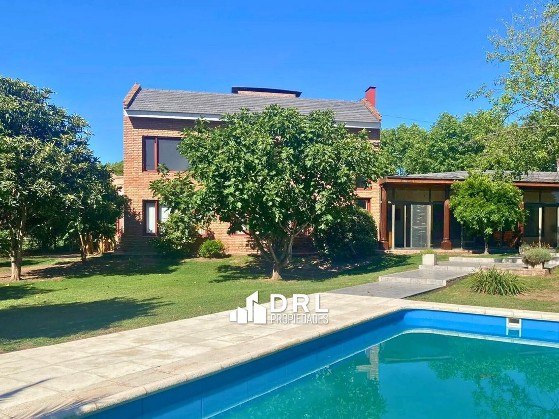 House in Córdoba, Cordoba, Argentina 1 - 18716257