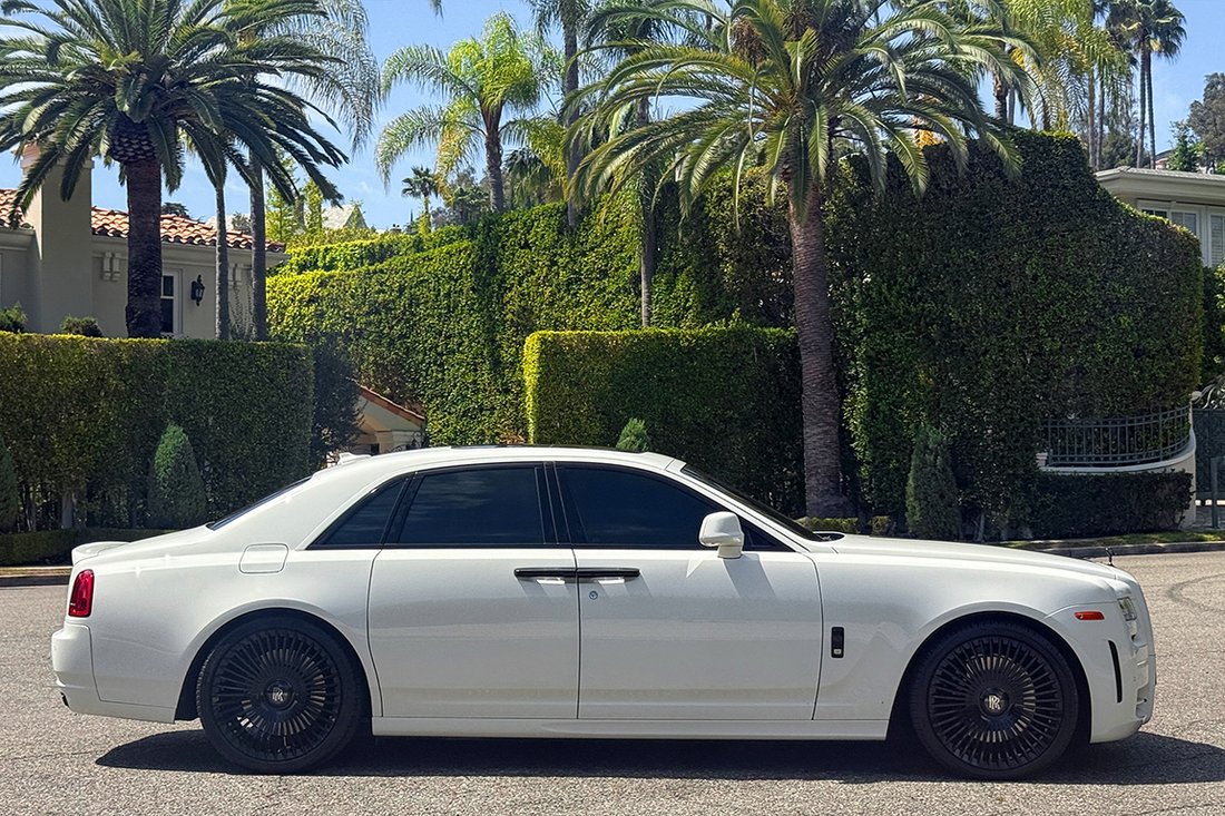 Sedan in West Hollywood, CA, United States 4 - 18717141