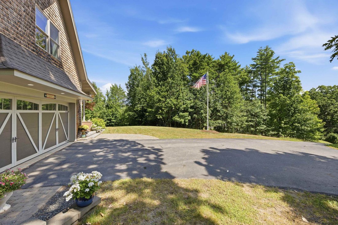 House in Gilford, New Hampshire, United States 3 - 18718024