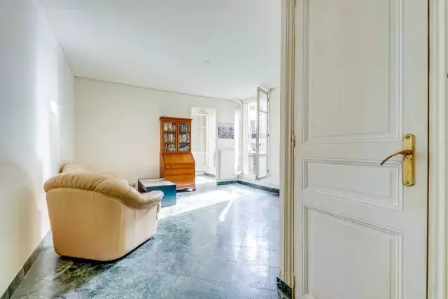 Apartment in Saint Philippe du Roule, Paris 8e Arrondissement, Paris 2 - 18717395
