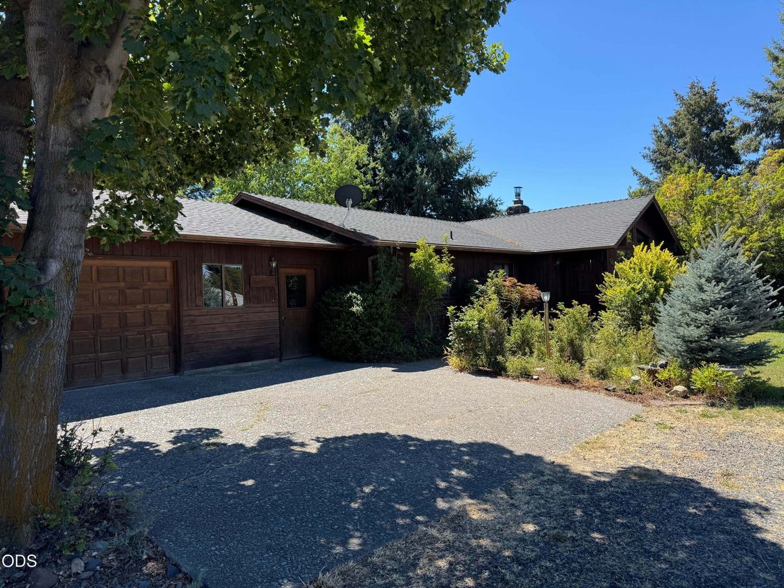 House in Prineville, Oregon, United States 2 - 18718280