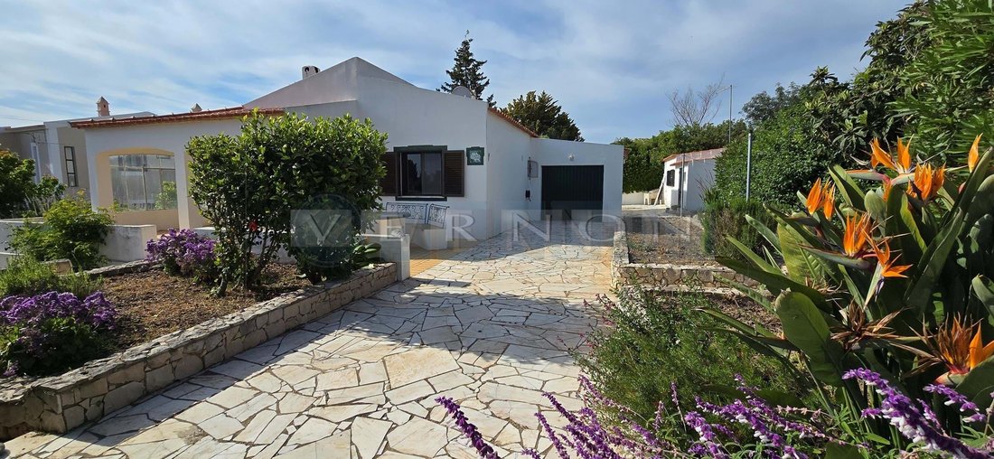 Villa in Carvoeiro, Algarve, Portugal 1 - 17711765