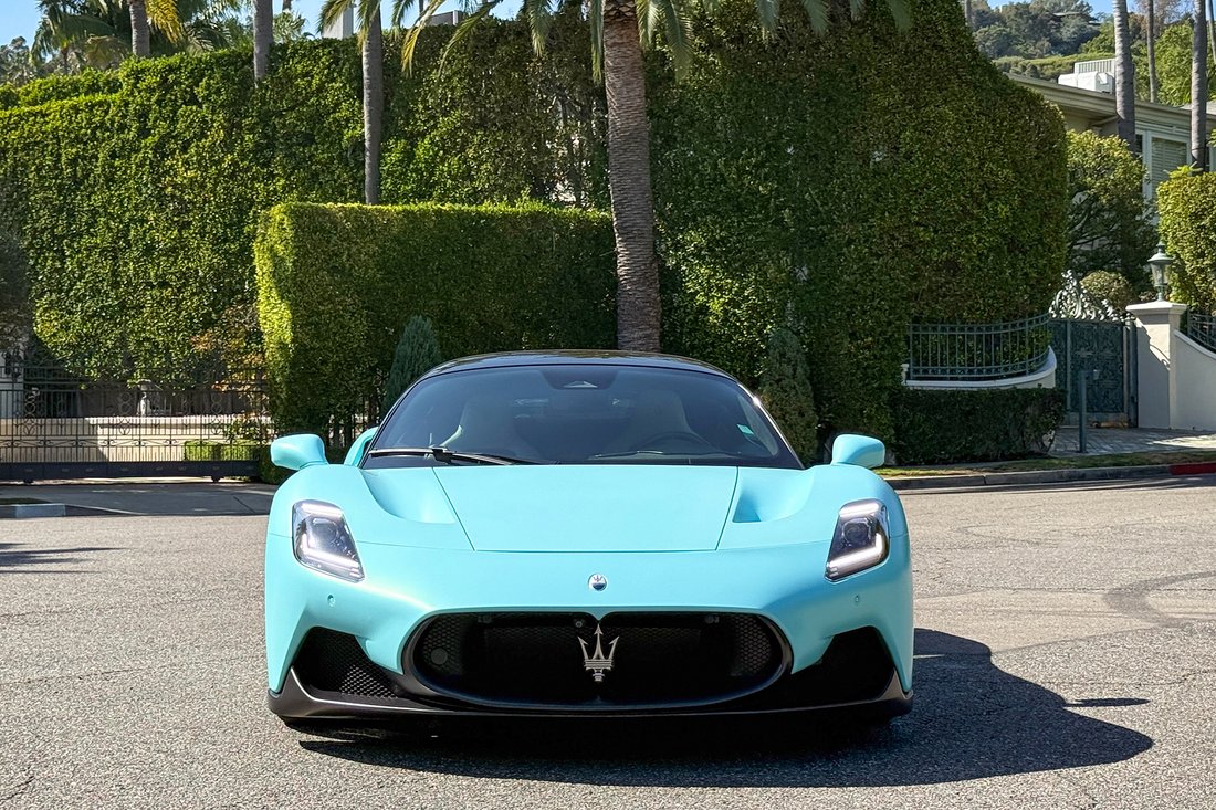 Coupe in West Hollywood, CA, United States 3 - 18717037