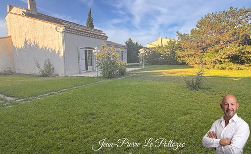 Villa in Istres, Provence-Alpes-Côte d'Azur, France 1