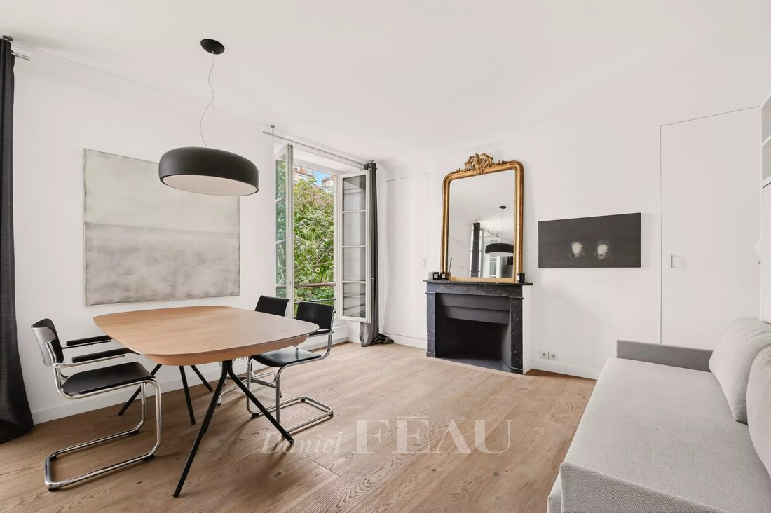 Apartment in Saint Gervais, Paris 4e Arrondissement, Paris 2 - 18716702