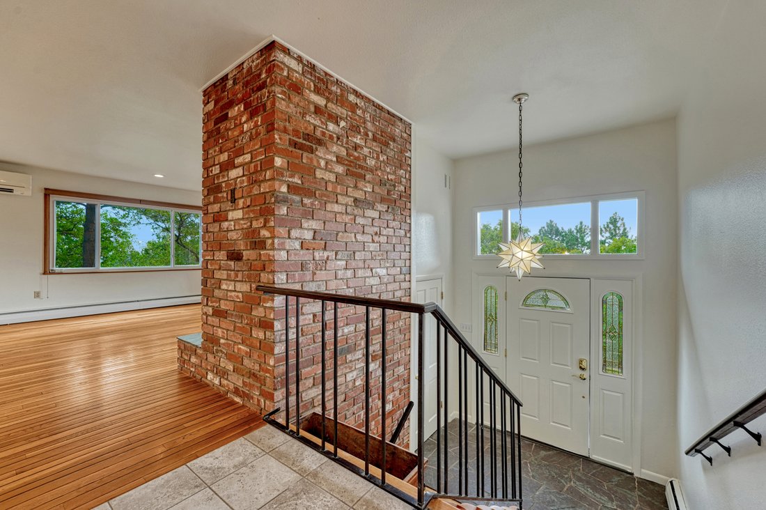 House in Colorado Springs, Colorado, United States 3 - 18717797