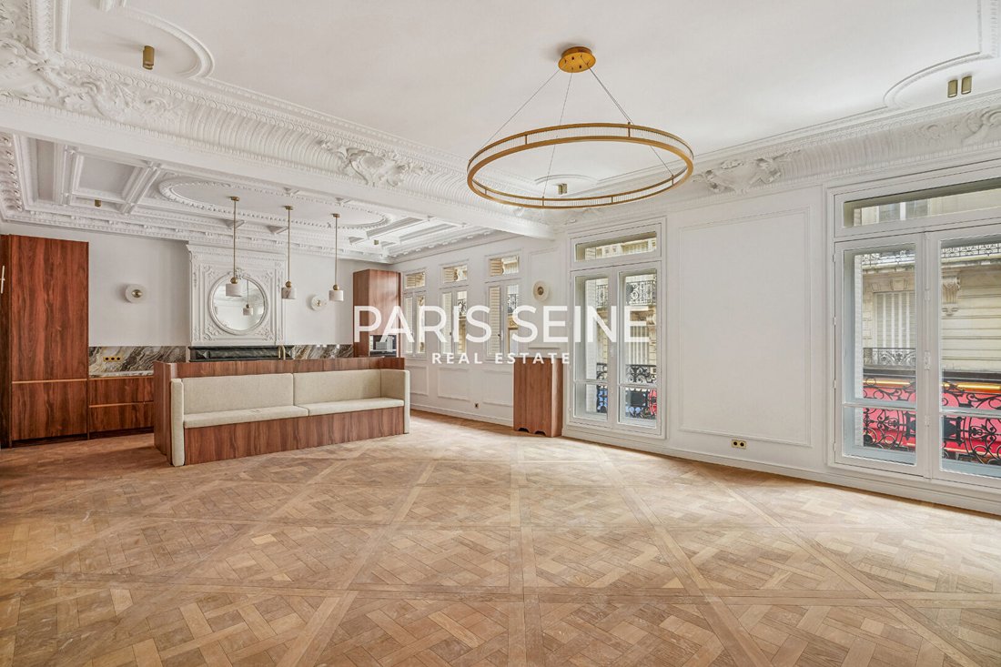 Apartment in Triangle d'Or, Paris 8e Arrondissement, Paris 1 - 18719923