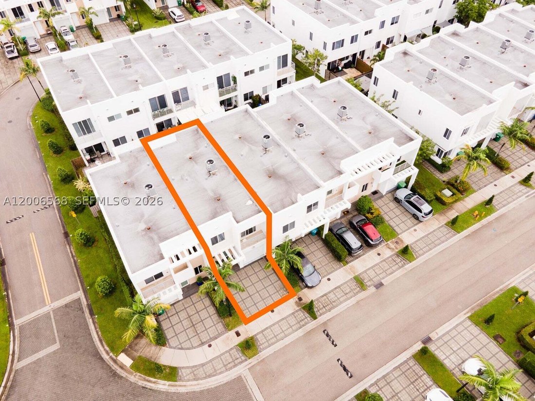 Townhouse en Doral, Florida, Estados Unidos 3 - 17752073