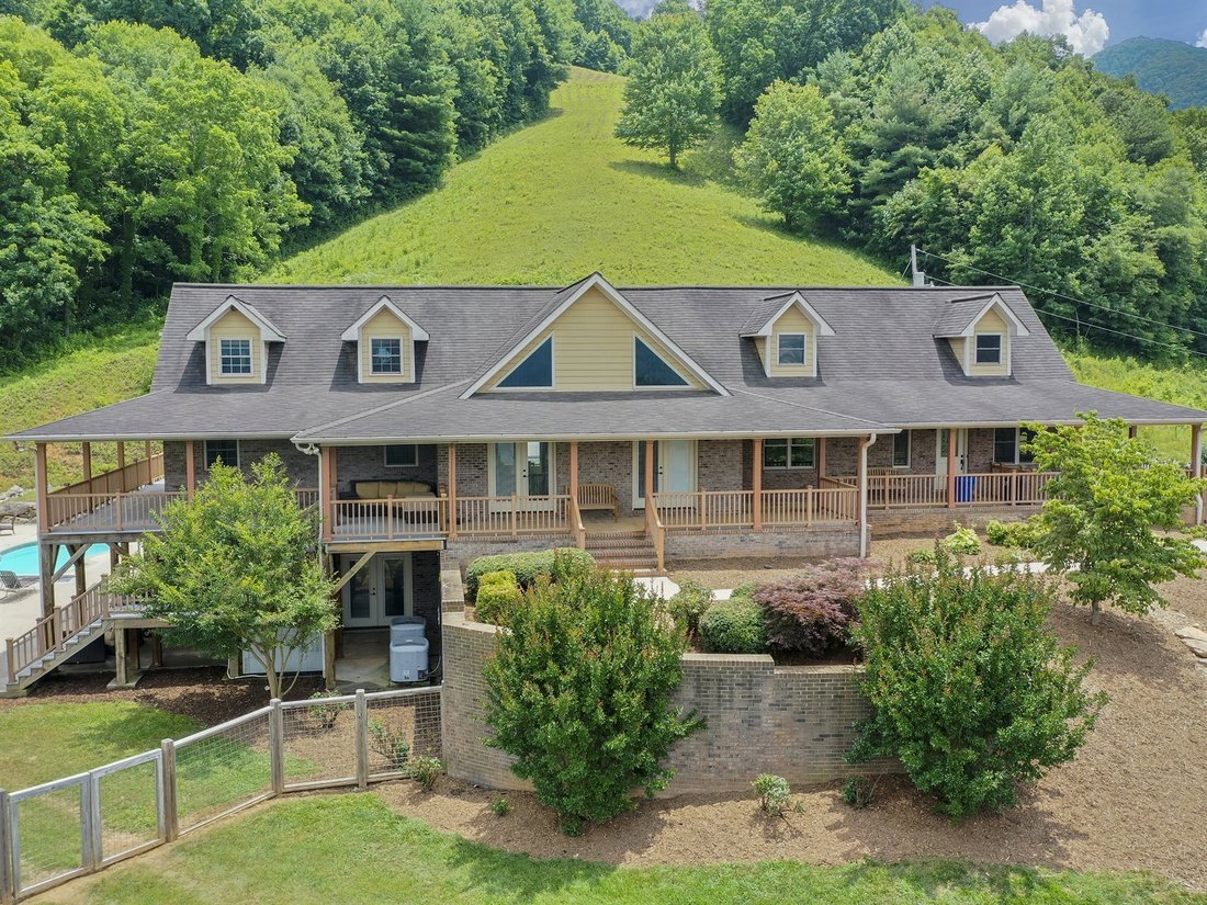 House in Clyde, North Carolina, United States 1 - 15131322