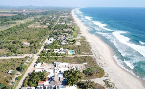 Land in Laguna Encantada, Oaxaca, Mexico 1