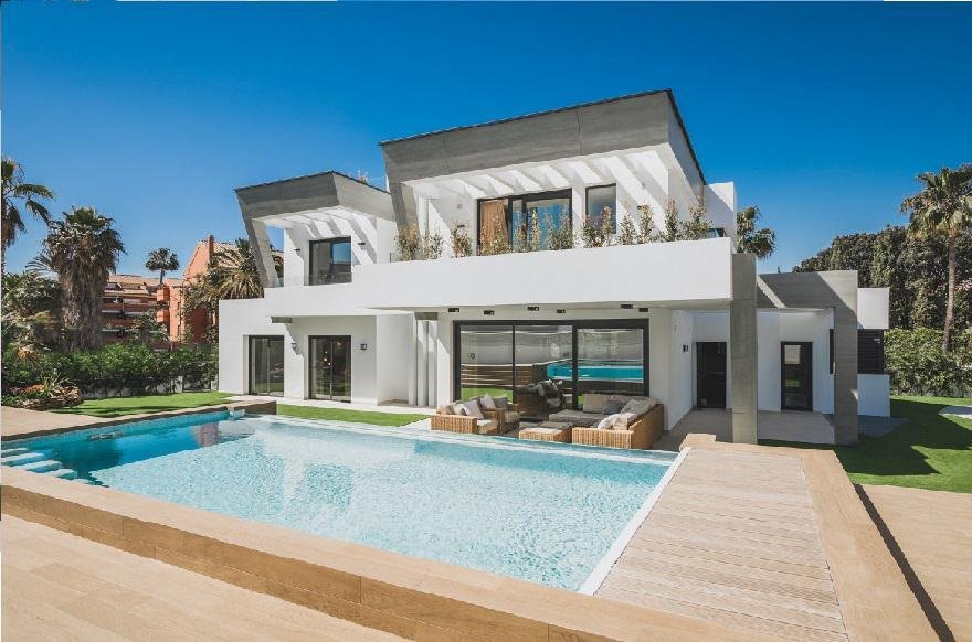 Chalet in Marbella, Andalusia, Spain 2 - 11743389