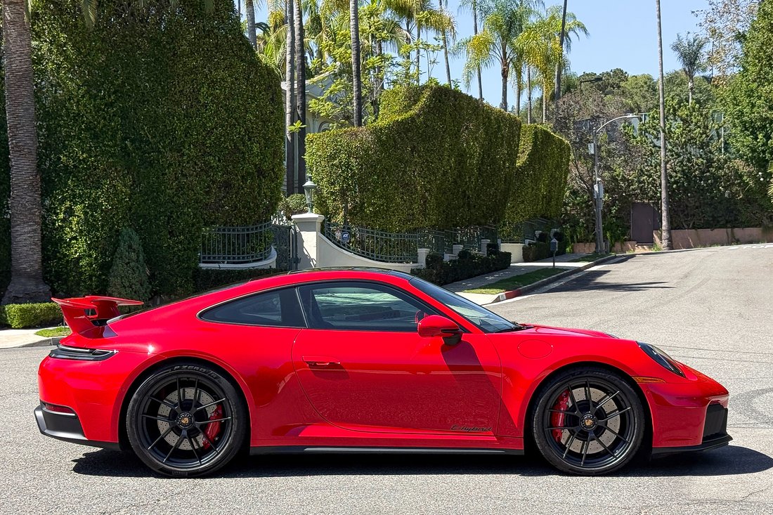Coupe in West Hollywood, CA, United States 4 - 18716843
