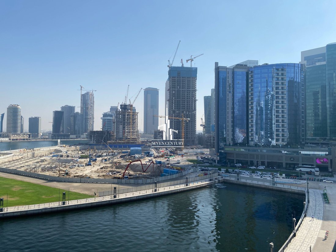 Apartamento en Business Bay, Dubái, Emiratos Árabes Unidos 1 - 18716669