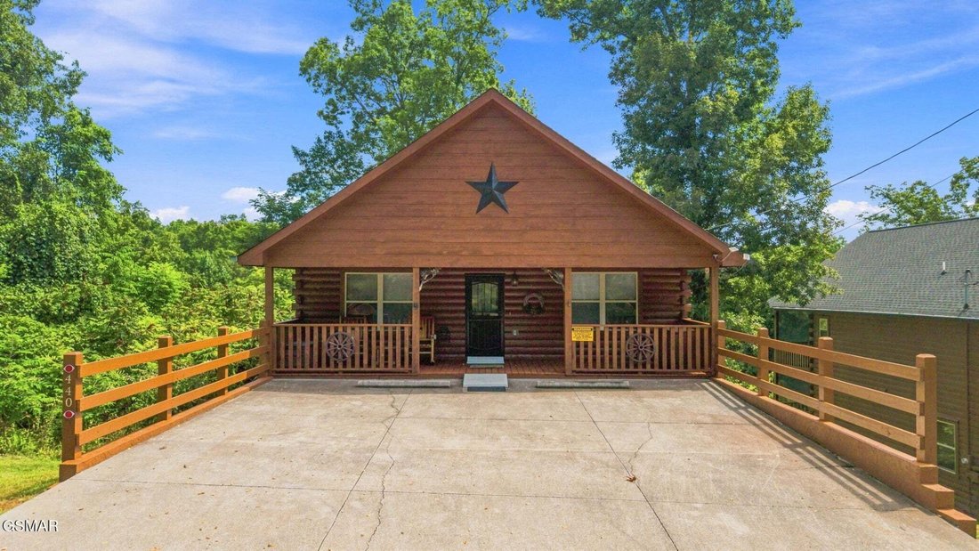 House in Sevierville, Tennessee, United States 2 - 18718572