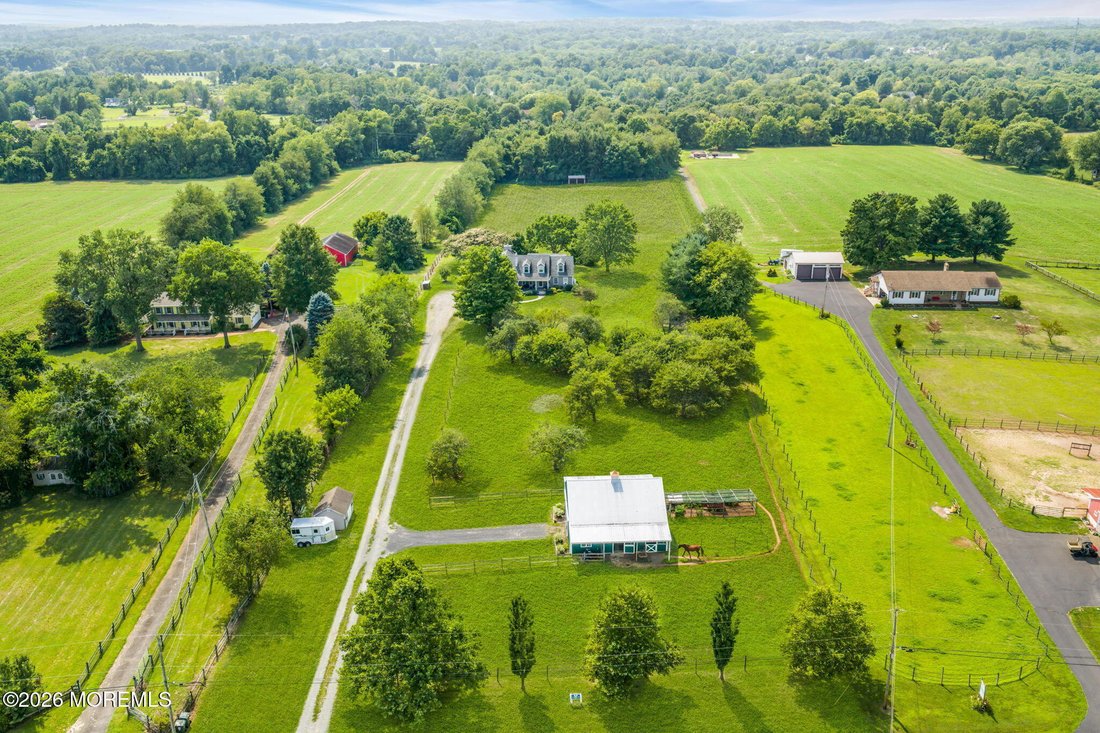 House in Upper Freehold, New Jersey, United States 4 - 18718318