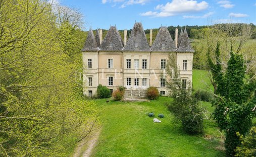 Schloss in Delessert-Saint Louis-Nantilly, Saumur, Frankreich 1