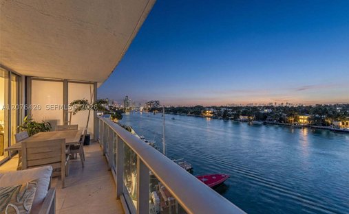 Condo in Miami Beach, Florida, United States 1