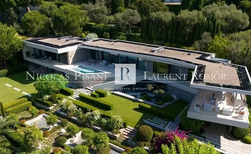 Villa in Antibes, Provence-Alpes-Côte d'Azur, France 1