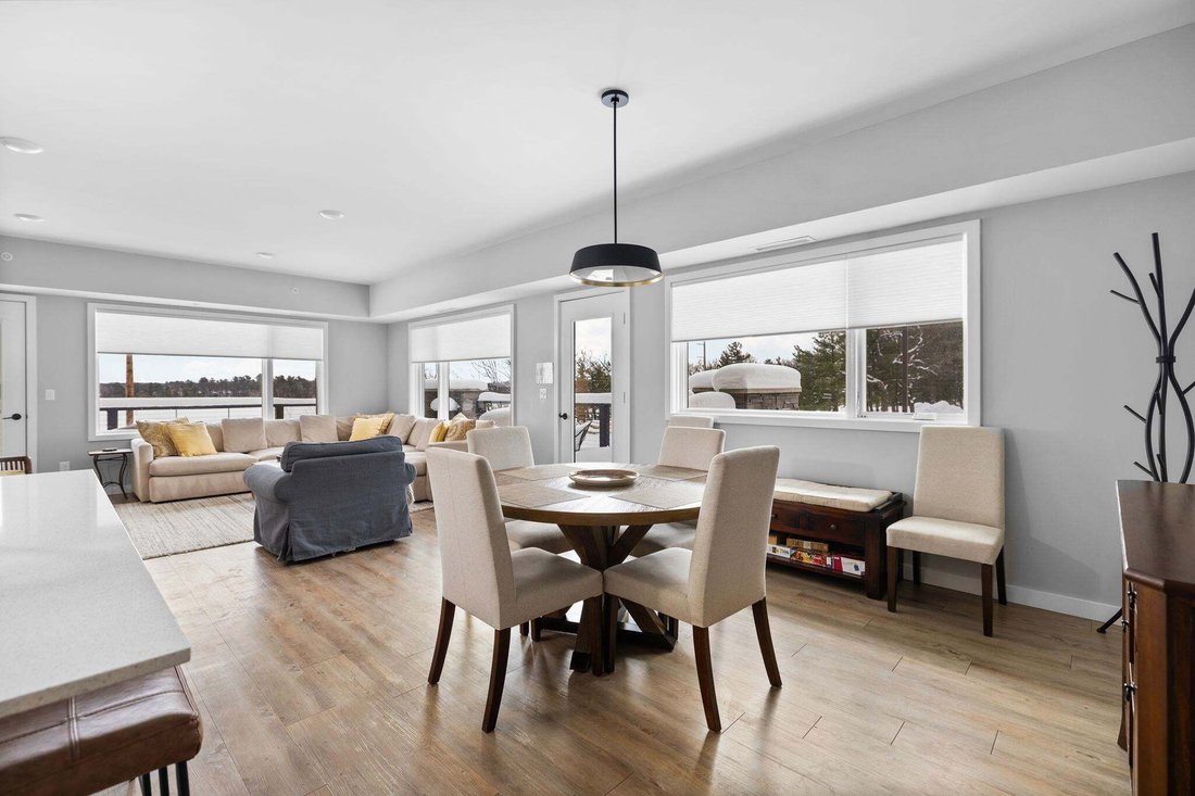 Condo in Garfield Township, Michigan, United States 5 - 18718485